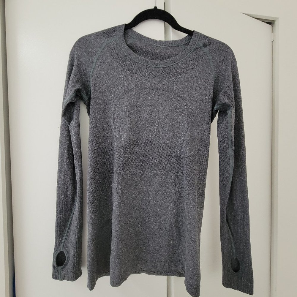 Run Swiftly Longsleeve T